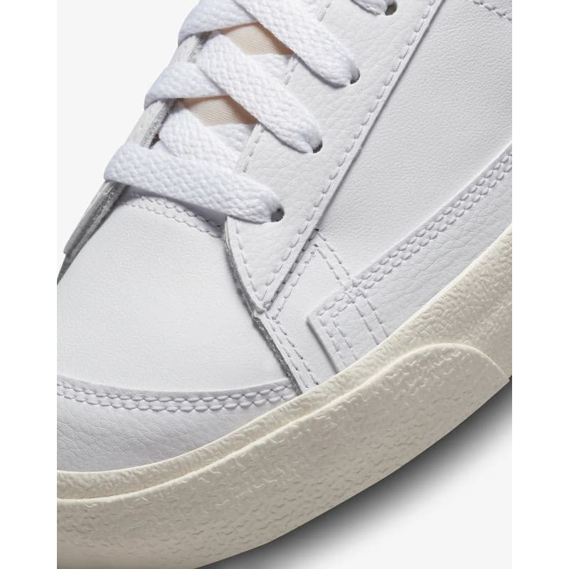 Pánska vychádzková obuv NIKE Blazer Low 77 Premium white university red stadium green 5