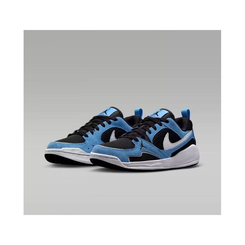 Chlapčenská rekreačná obuv NIKE Jordan CMFT Era Jr black white university blue varsity red 4