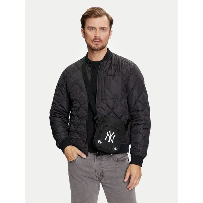 Malá taška cez rameno NEW ERA MLB Side bag NEYYAN - BLKWHI 6