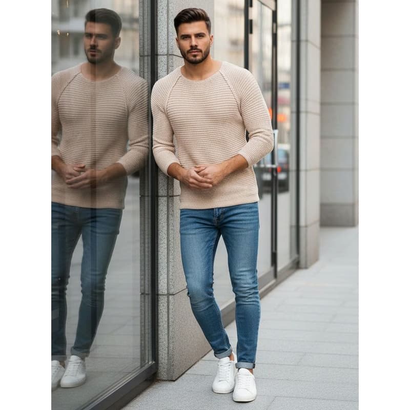 Pánsky sveter v béžovom prevedení. 2