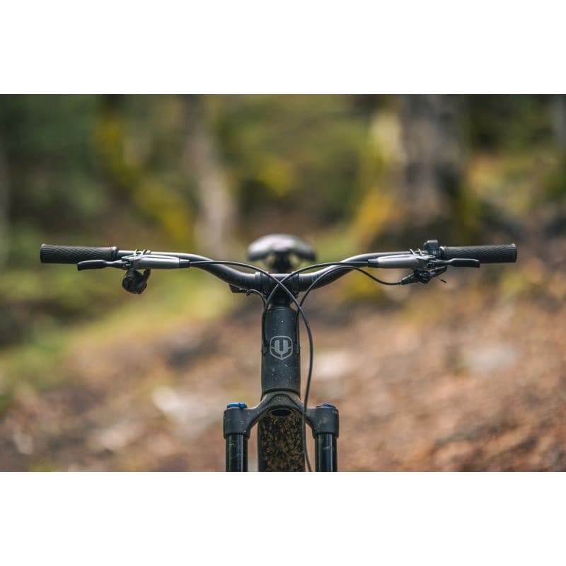 Horský elektrobicykel MONDRAKER Sly RR, black nimbus grey tonic gold 3
