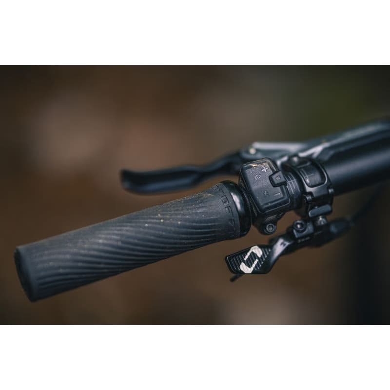 Horský elektrobicykel MONDRAKER Sly RR, black nimbus grey tonic gold 6