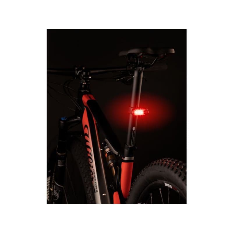 Svetlo na bicykel FORCE PILL 12 LM, 3 x LED, USB 5