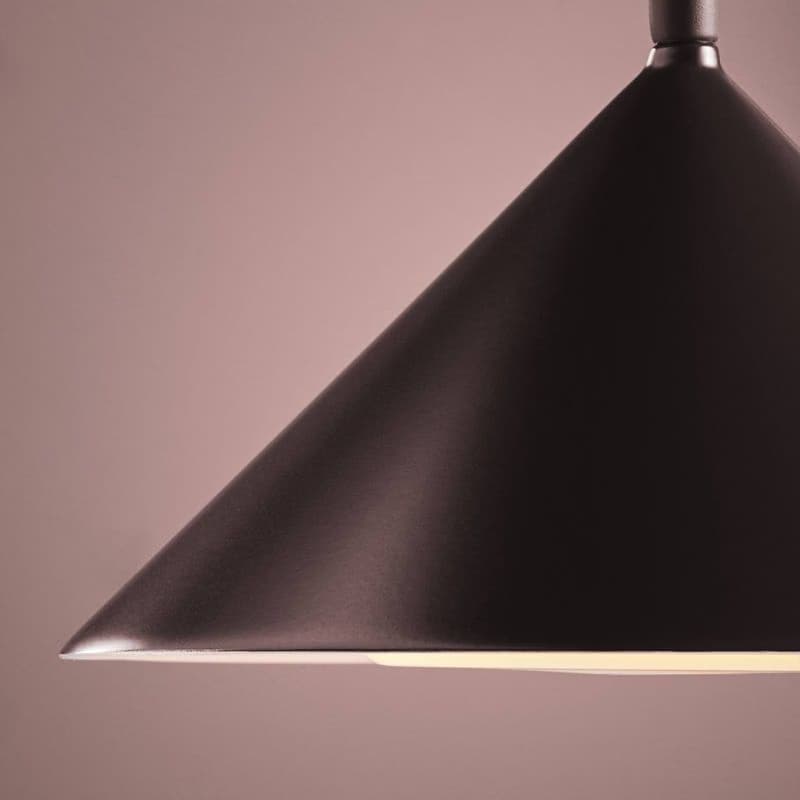 FRANDSEN LED stojacia lampa Grasp, červená, výška 72 cm, kov 1
