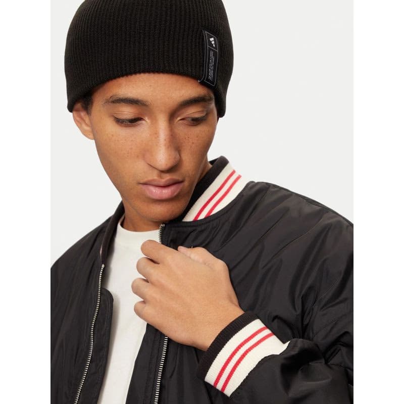 Zimná čiapka ADIDAS ESS BEANIE BLACK WHITE 6