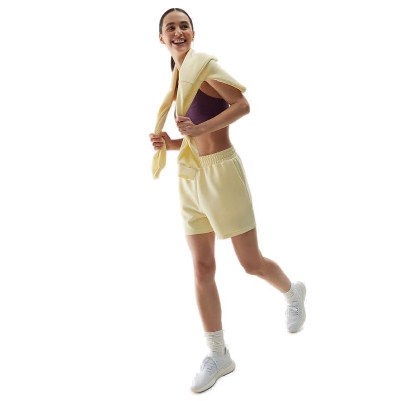 Dámske teplákové kraťasy 4F SHORTS CAS-WSS24TSHOF324-73S-LIGHT LEMON 3
