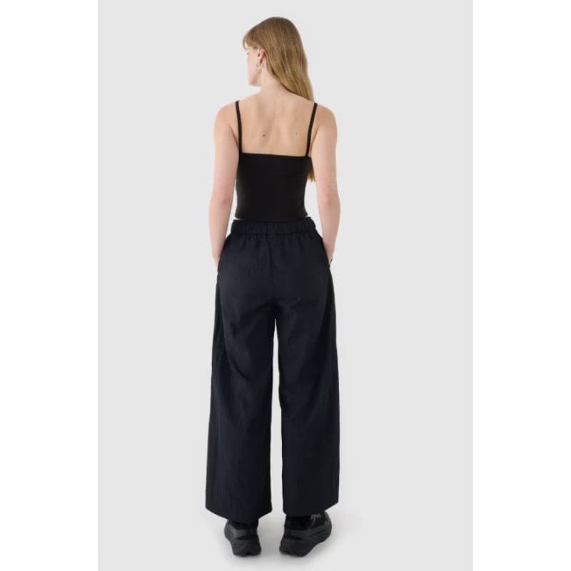 Dámske tielko 4F SLEEVELESS F127-20S-DEEP BLACK 4