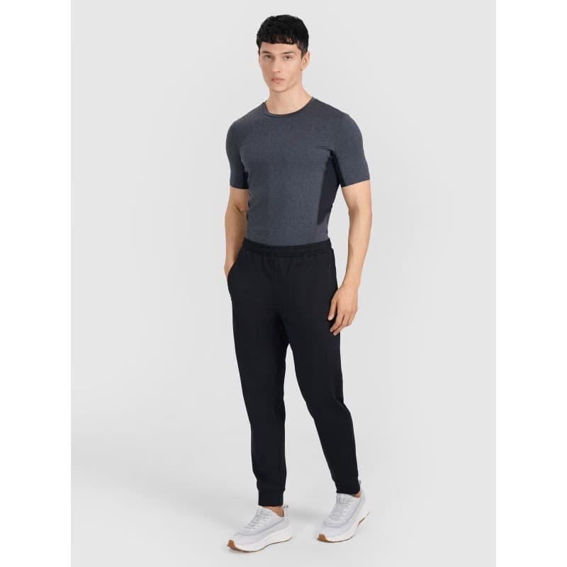 Pánske tréningové nohavice 4F TROUSERS FNK M1067-WMM00TFTRM1067-20S-DEEP BLACK 3