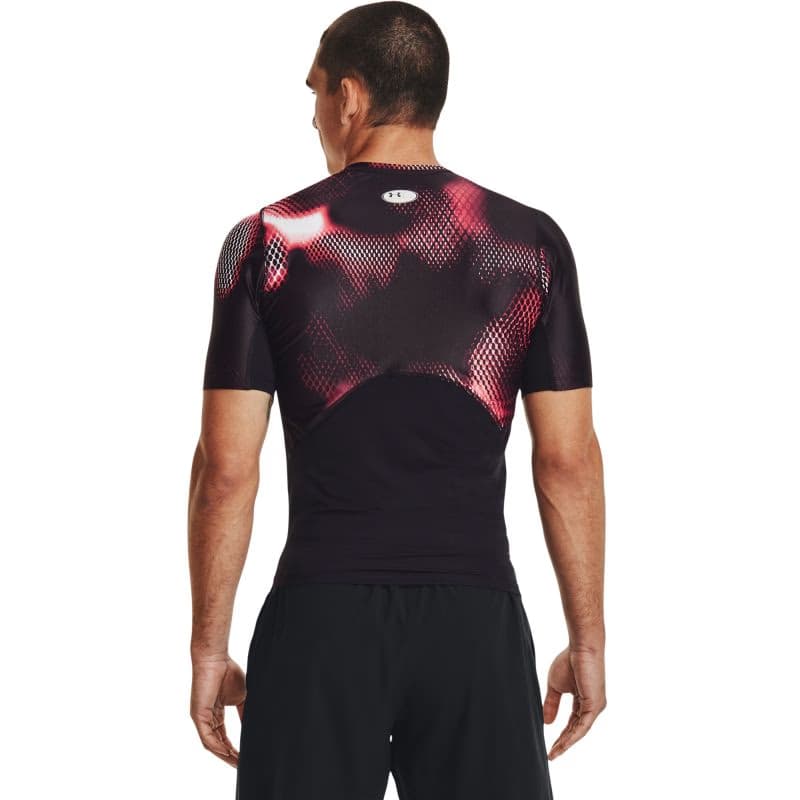 Pánske kompresné tričko s krátkym rukávom UNDER ARMOUR UA IsoChill Prtd Comp SS-BLK-1374077-001 2