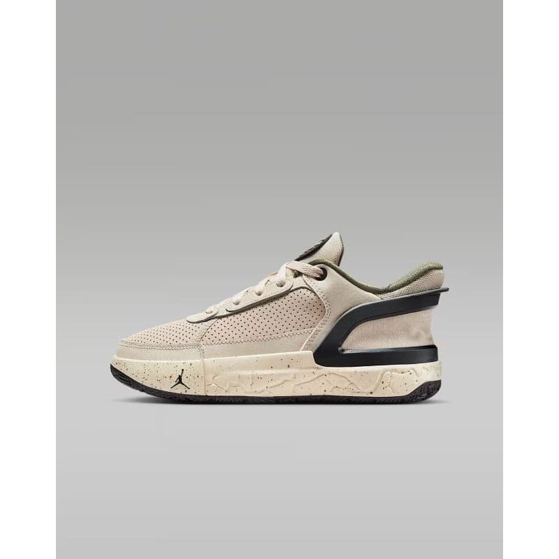 Chlapčenská vychádzková obuv NIKE Jordan Day1 EO Jr oatmeal off noir coconut milk 2