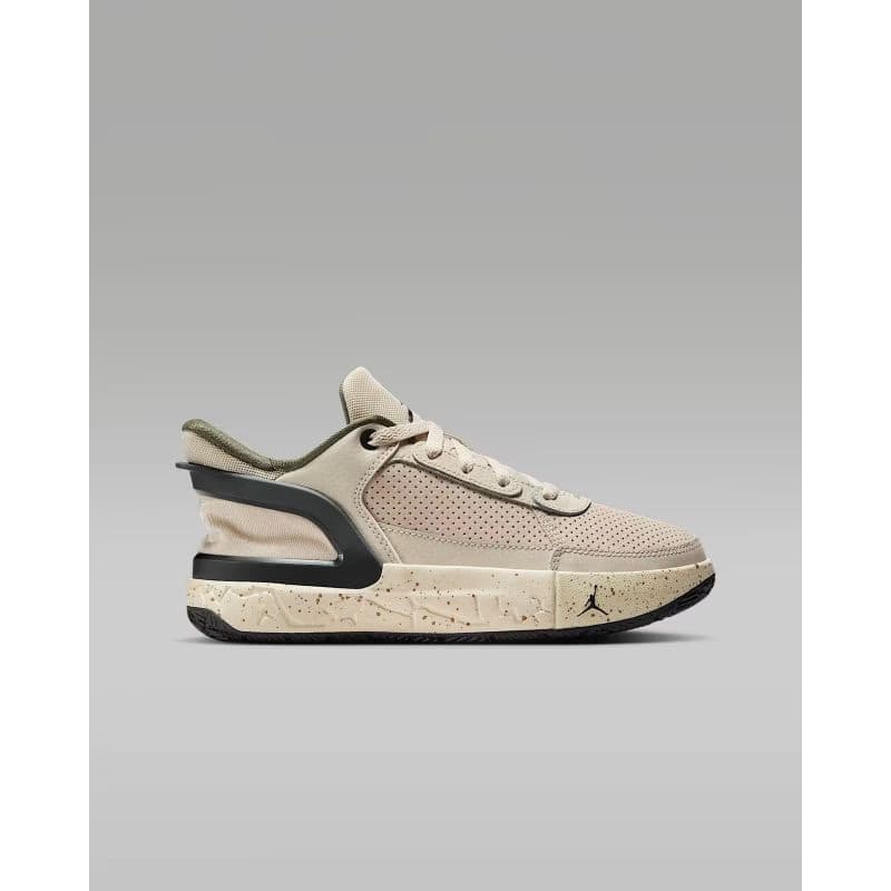 Chlapčenská vychádzková obuv NIKE Jordan Day1 EO Jr oatmeal off noir coconut milk 3