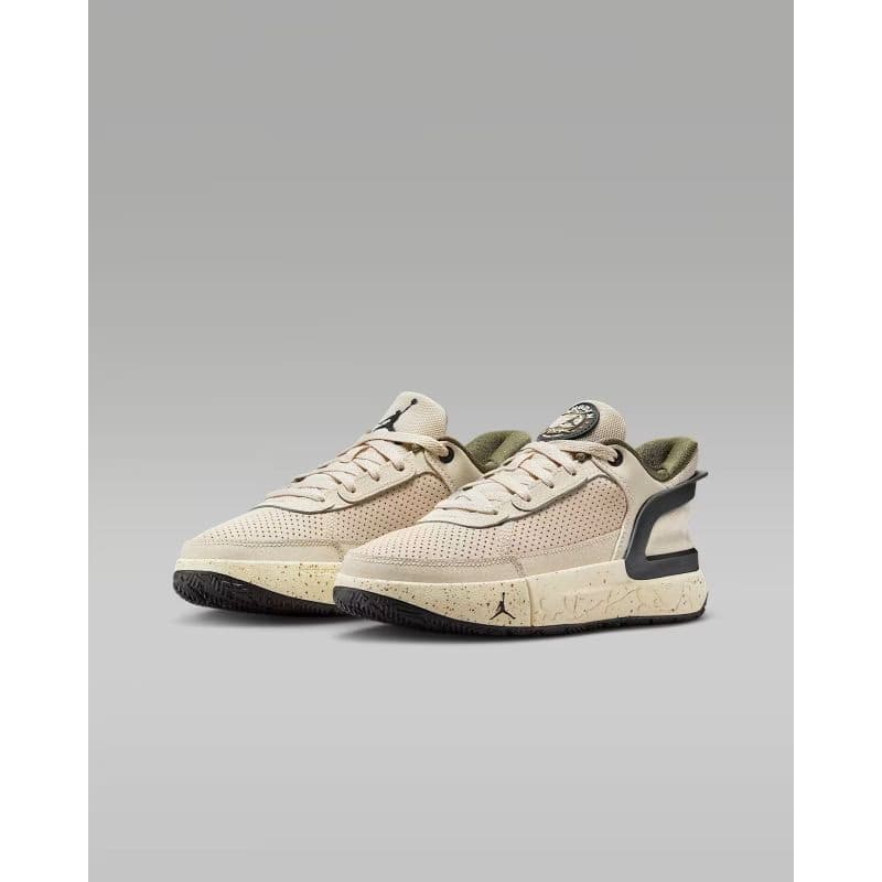 Chlapčenská vychádzková obuv NIKE Jordan Day1 EO Jr oatmeal off noir coconut milk 4