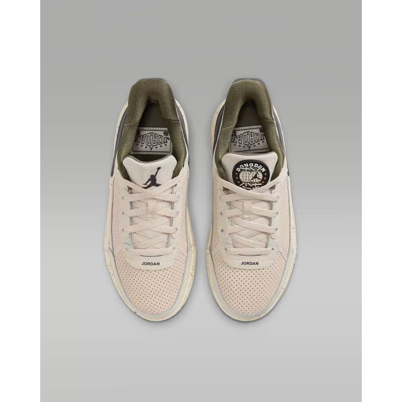 Chlapčenská vychádzková obuv NIKE Jordan Day1 EO Jr oatmeal off noir coconut milk 5