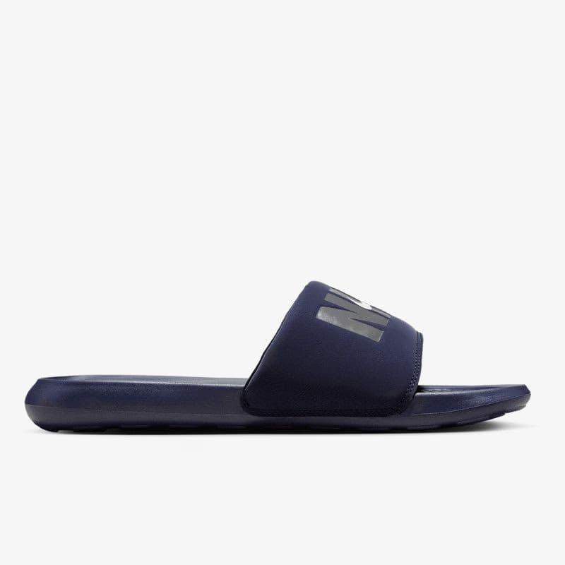 Pánske šlapky (plážová obuv) NIKE Victori One SE M obsidian dark grey summit white 2