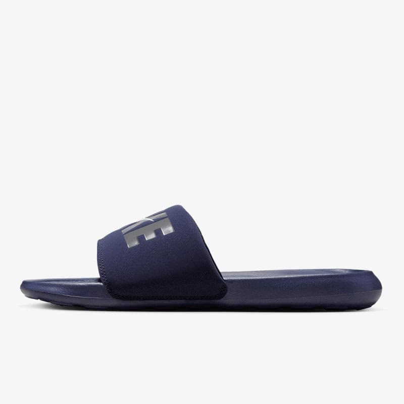 Pánske šlapky (plážová obuv) NIKE Victori One SE M obsidian dark grey summit white 3
