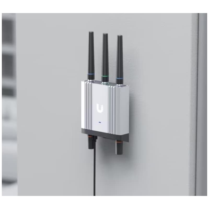 UBNT UMR - Industrial Mobile Router 5
