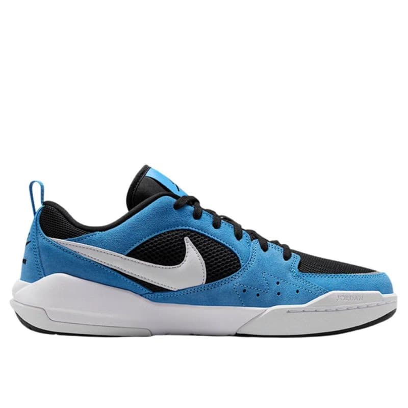 Pánska rekreačná obuv NIKE Jordan CMFT Era M black white university blue varsity red 2