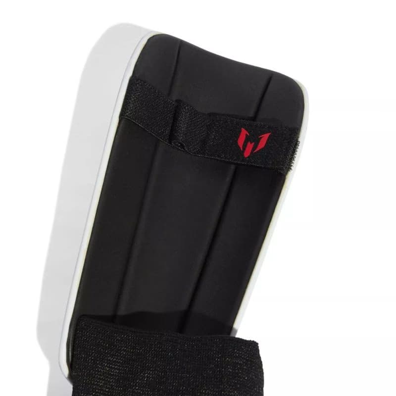 Futbalový chránič ADIDAS MESSI SG MTC J SILVMT LUCRED BLACK 2