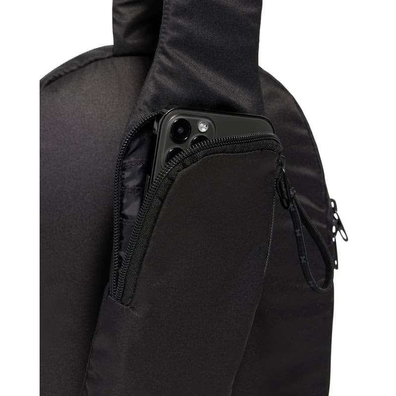 Dámsky batoh UNDER ARMOUR UA Studio City Sling-BLK 4