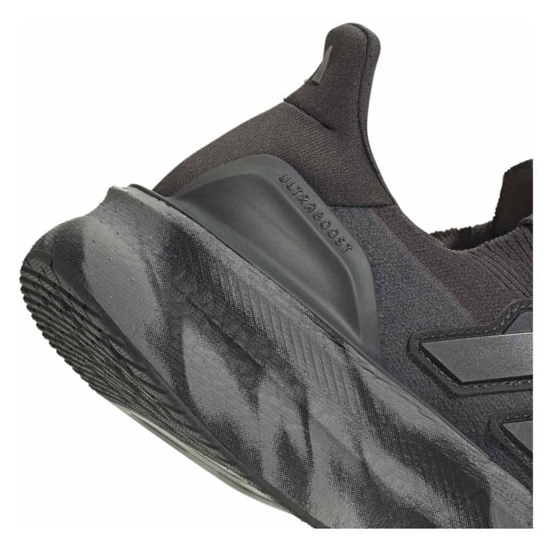 Pánska bežecká obuv ADIDAS Ultraboost 5 M carbon grey six core black 6