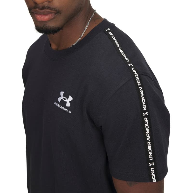 Pánske tričko s krátkym rukávom UNDER ARMOUR UA Icon HWT Tee Taping-BLK 2