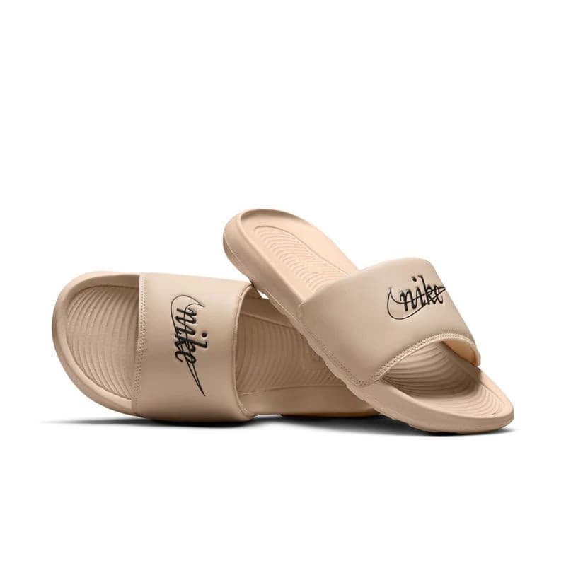 Dámske šlapky (plážová obuv) NIKE Victori One W sanddrift black sanddrift 3