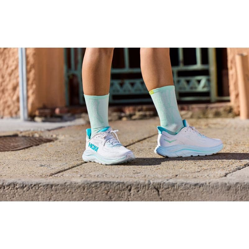 Dámska bežecká obuv HOKA Clifton 10 W white cielo blue 5