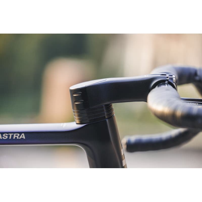 Cestný bicykel BASSO Astra disc, camaleont, Sram Rival eTap AXS, Microtech RE38 2