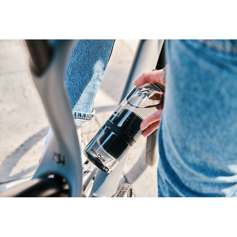 Fľaša na bicykel FIDLOCK BOTTLE TWIST SETV BLACK 700 ml LIFE 4