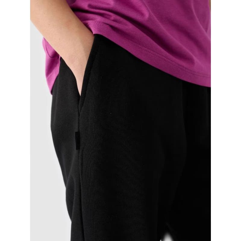Dievčenské tepláky 4F JUNIOR TROUSERS-JWAW24TTROF754-20S-DEEP BLACK 4