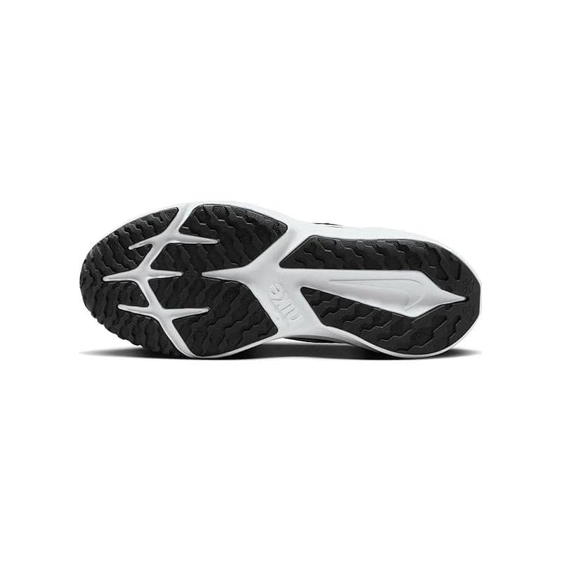 Juniorská športová obuv (tréningová) NIKE Star Runner 4 Jr black white anthracite 6