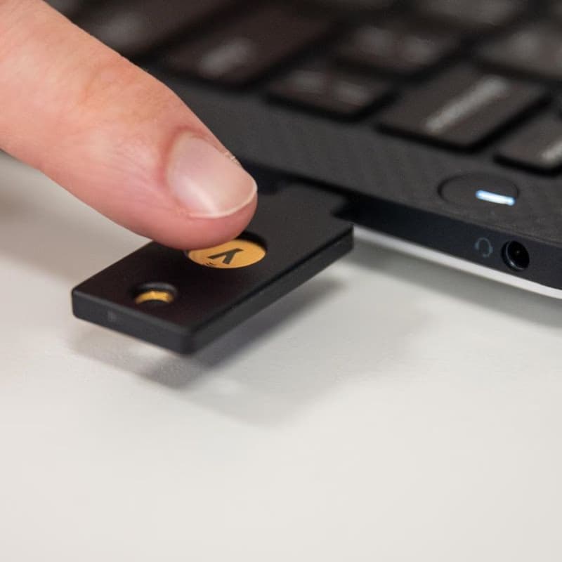 Security Key C NFC - USB-C, podporujúci viacfaktorovú autentizáciu (NFC), podpora FIDO2 U2F, vodeodolný 6