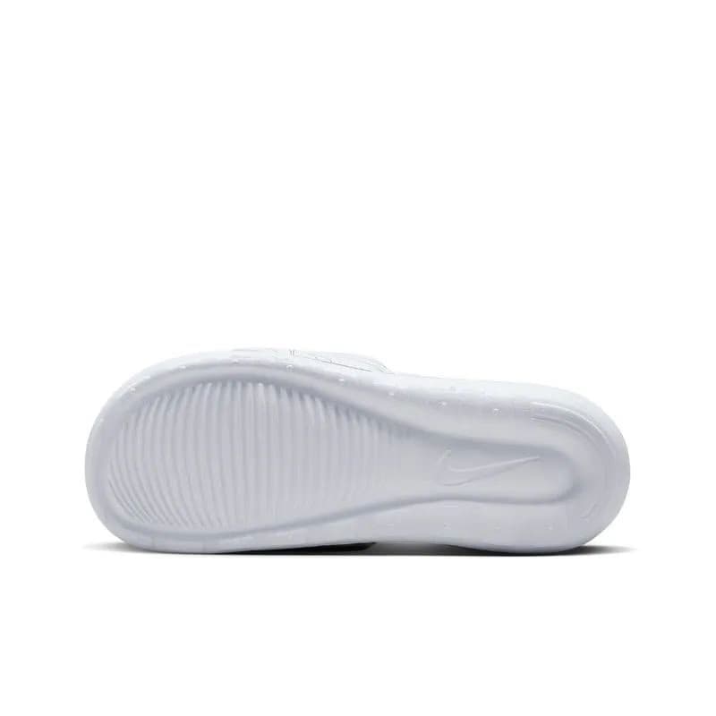 Dámske šlapky (plážová obuv) NIKE Victori One Ws white black 5