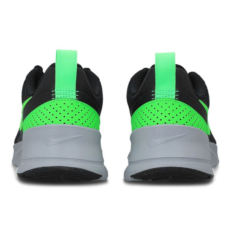 Pánska rekreačná obuv NIKE Air Max Nuaxis M black green strike anthracite wolf grey 3