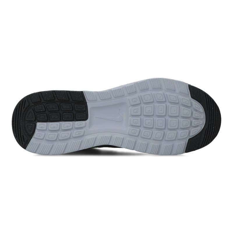 Pánska rekreačná obuv NIKE Air Max Nuaxis M black green strike anthracite wolf grey 4