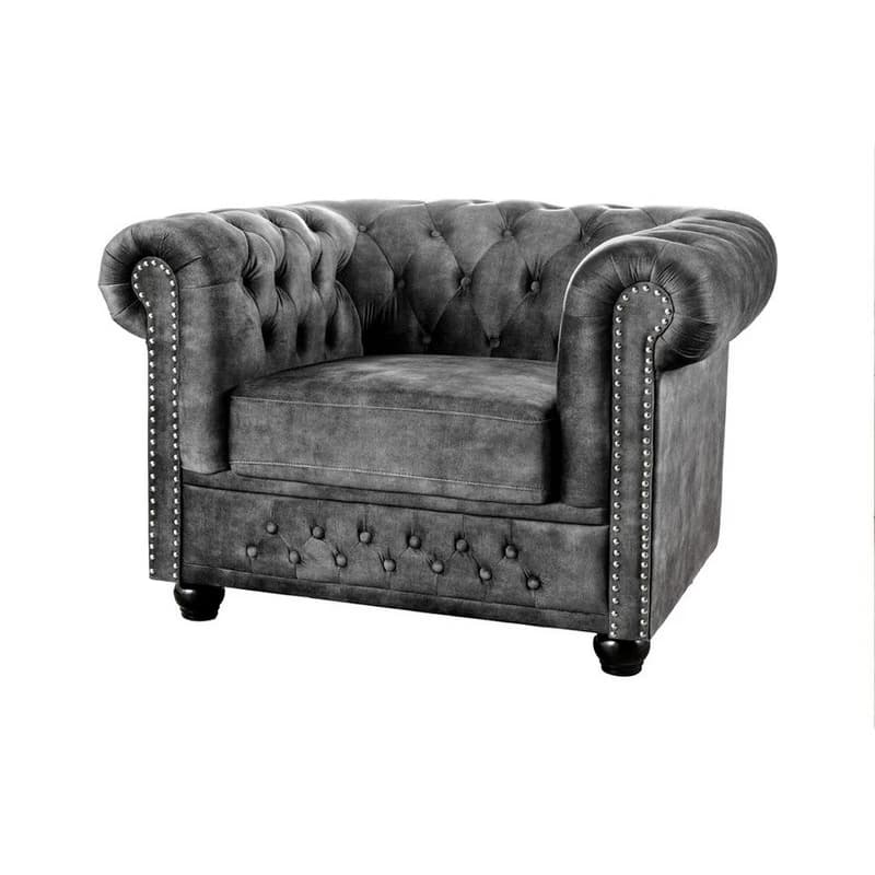Estila Dizajnové sivé kreslo Chesterfield so zamatovým poťahom s prešívaním s okrúhlymi gombíkmi a zarolovanou opierkou 109 cm 1