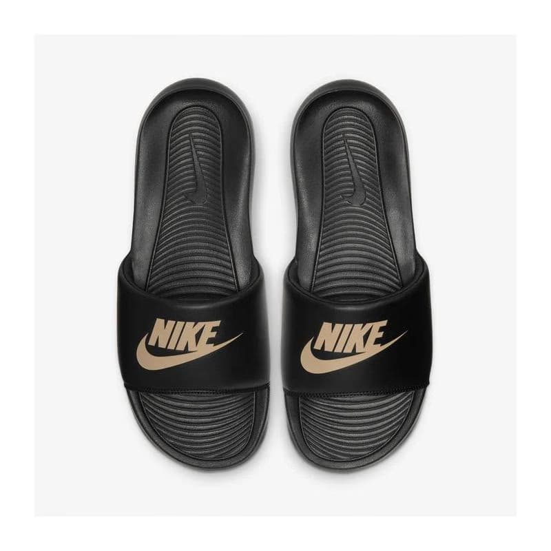 Pánske šlapky (plážová obuv) NIKE Victory One black metallic gold black 3