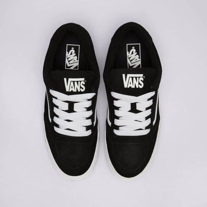 Pánska vychádzková obuv VANS Hylane M black white gum 4