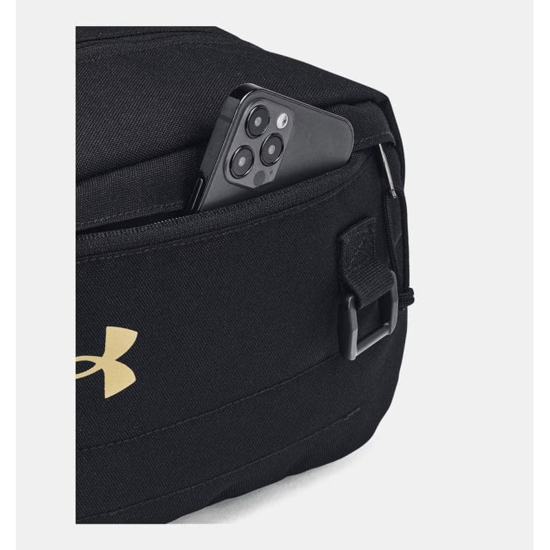 Malá taška cez rameno UNDER ARMOUR UA Contain Travel Kit-BLK 5