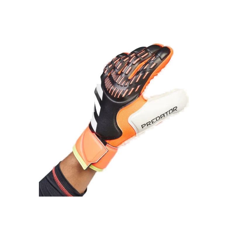 Futbalové brankárske rukavice ADIDAS PRED GL MTC FS BLACK SOLRED SYELLO 3
