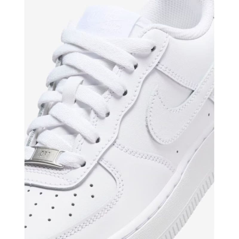 Juniorská vychádzková obuv NIKE Air Force 1 LE Jr white white white 6