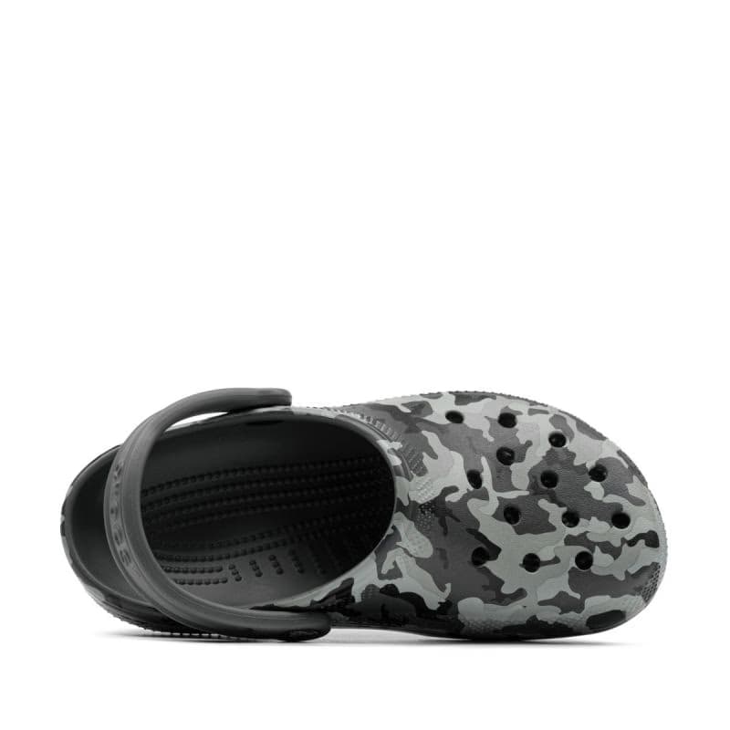 Chlapčenské kroksy (rekreačná obuv) CROCS Classic Camo Clog K black grey 4