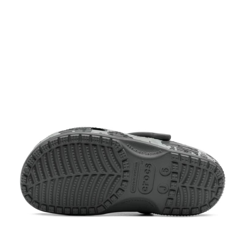 Chlapčenské kroksy (rekreačná obuv) CROCS Classic Camo Clog K black grey 6