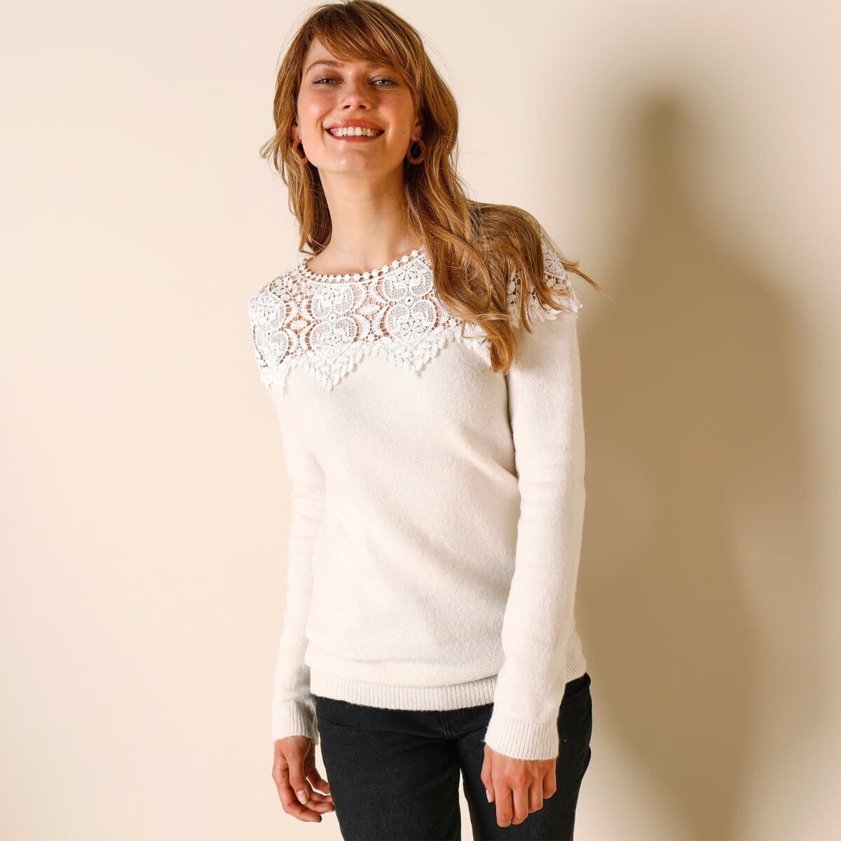 Pulóver s macramé 1