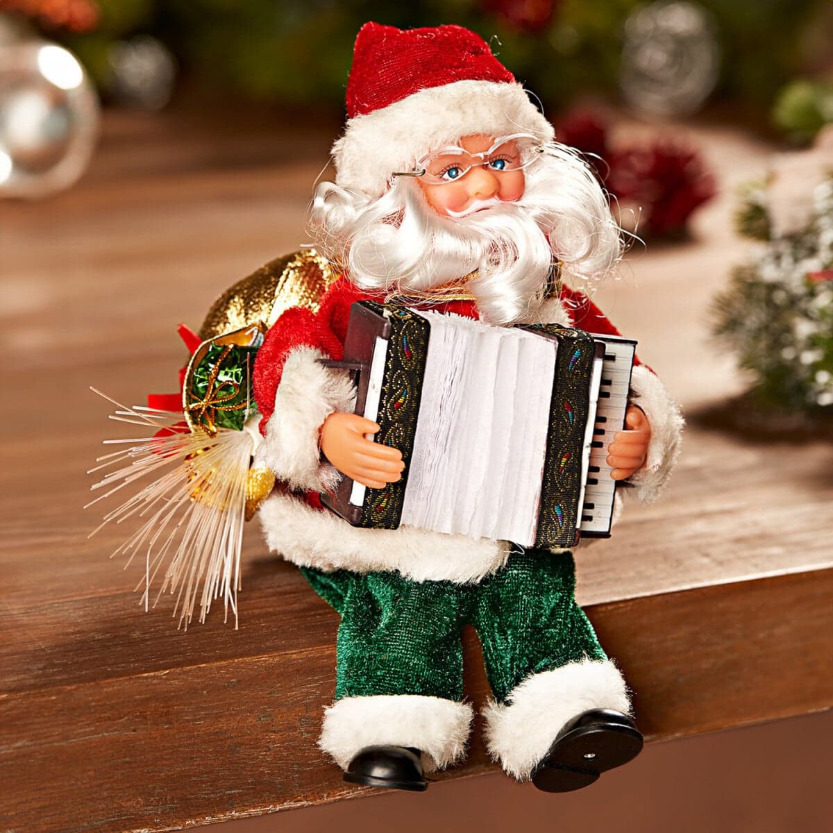 Santa s akordeónom