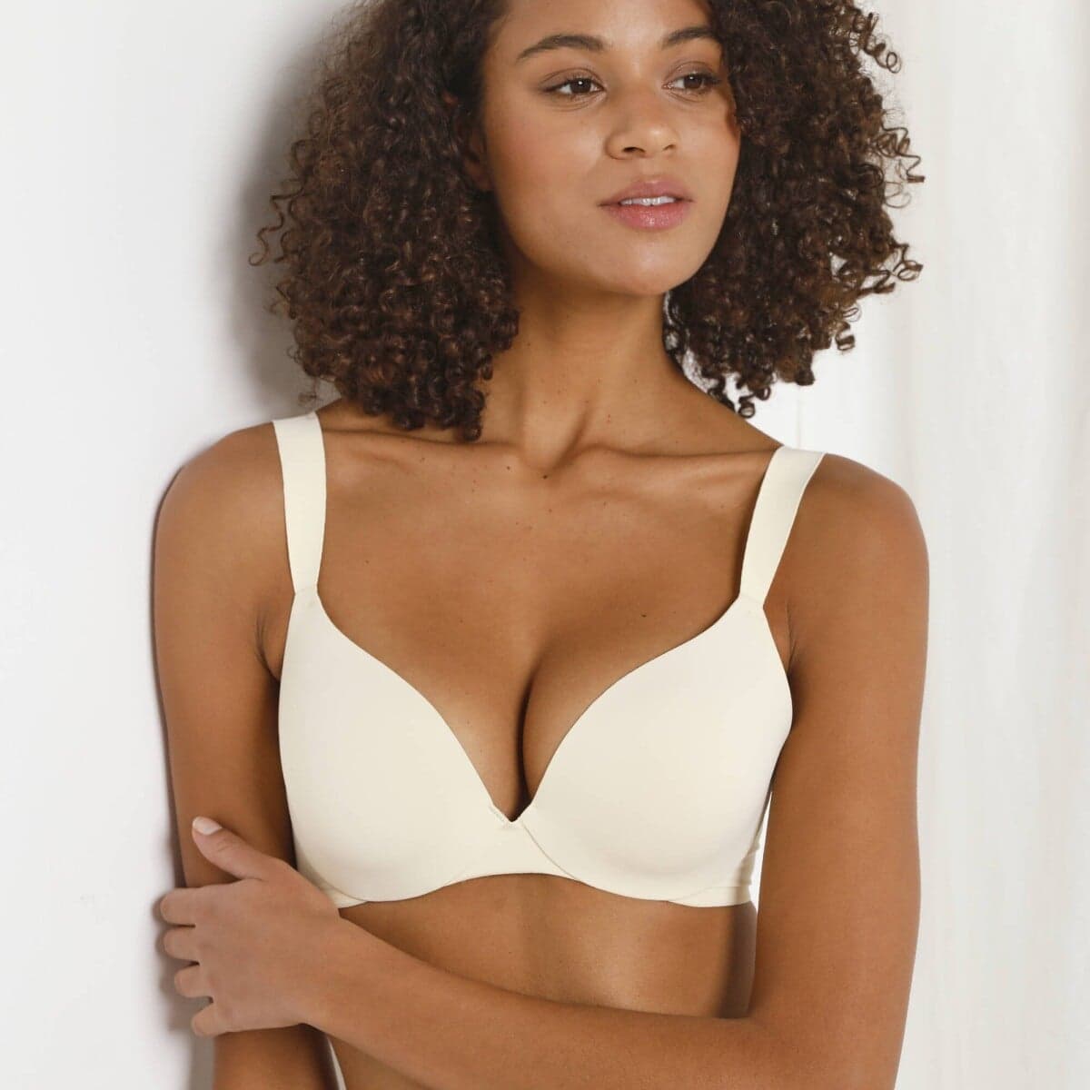 Diskrétna podprsenka Body Make-up illusion od Triumph, s pružnými kosticami 1