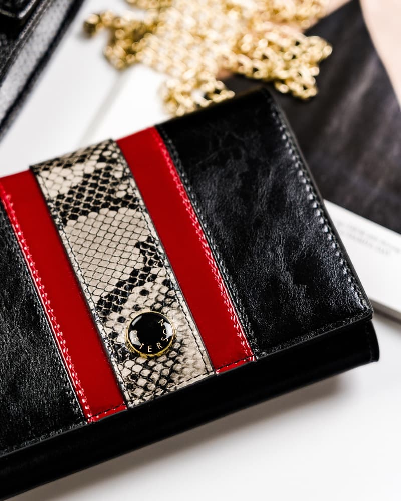 Elegantná dámska peňaženka s RFID vzorom hadej kože - Peterson 1