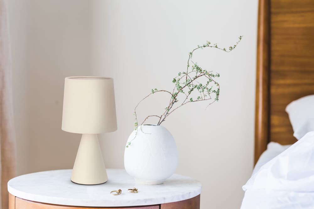 SATTI béžová keramická stolová lampa s tienidlom E14 1x40W klasická elegantná dekoratívna do obývačky, spálne, kancelárie