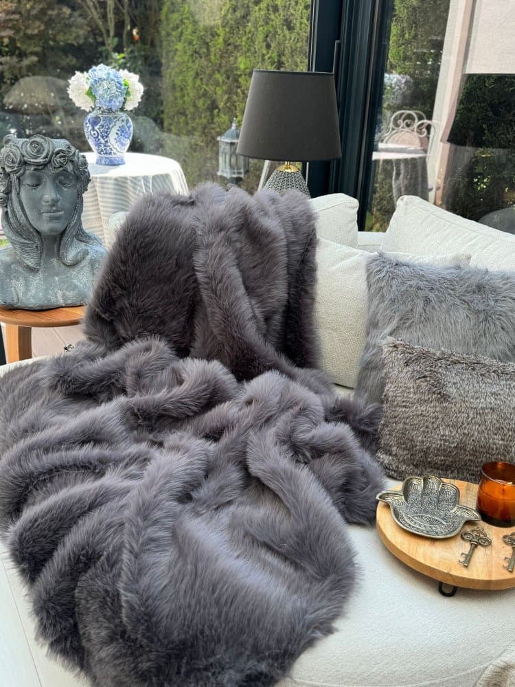 Prehoz na pohovku Lolita 200x150 - Anthracite 1