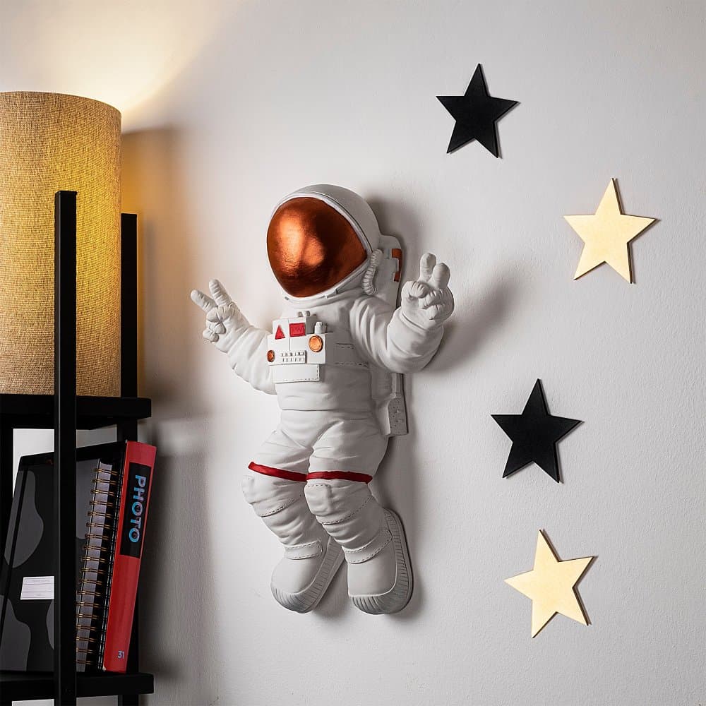 Dekoratívny doplnok na stenu Peace Sign Astronaut - 3 1